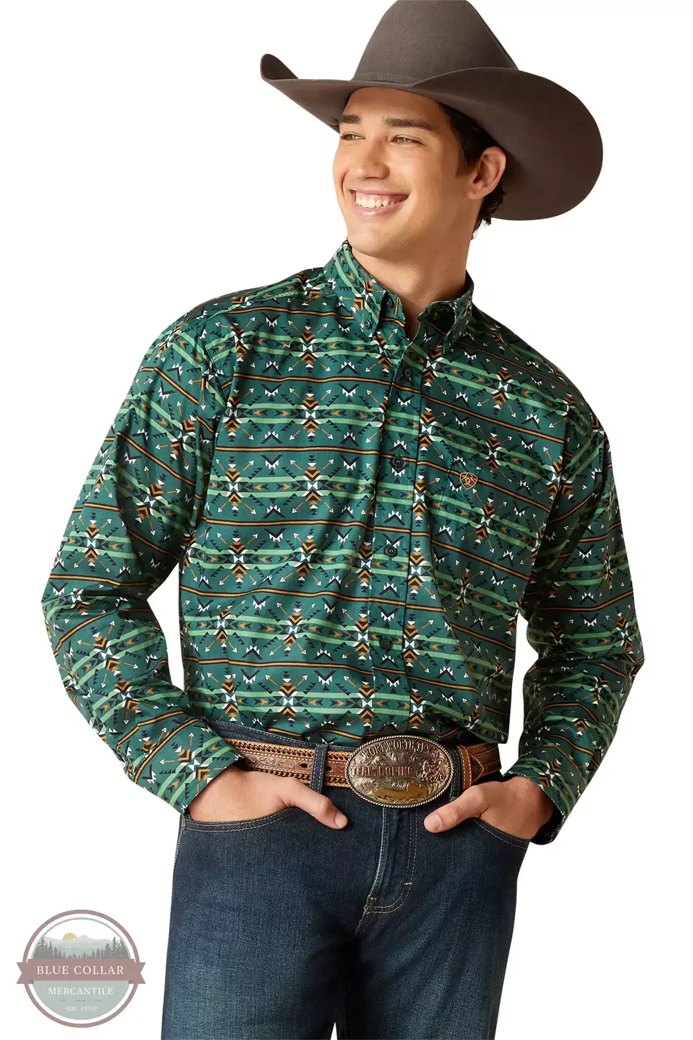 Ariat Clothing Men's Classic Fit Long Sleeve Shirt in Green Print