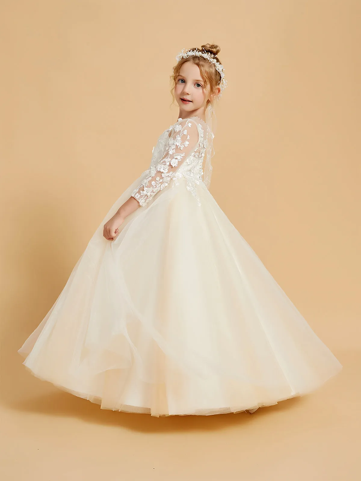 Elegant Long Sleeve Flower Girl Dresses with Applique Detail