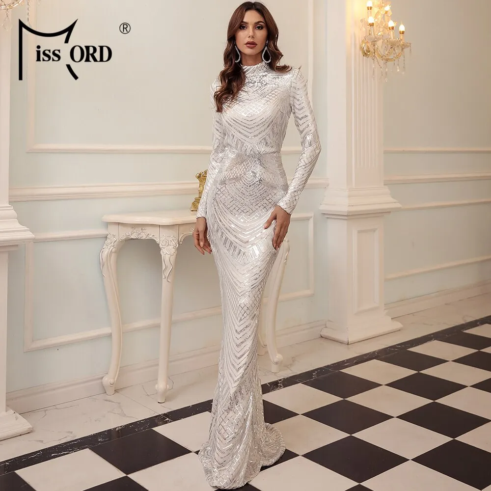 Elegant Reflective Evening Gown for Women