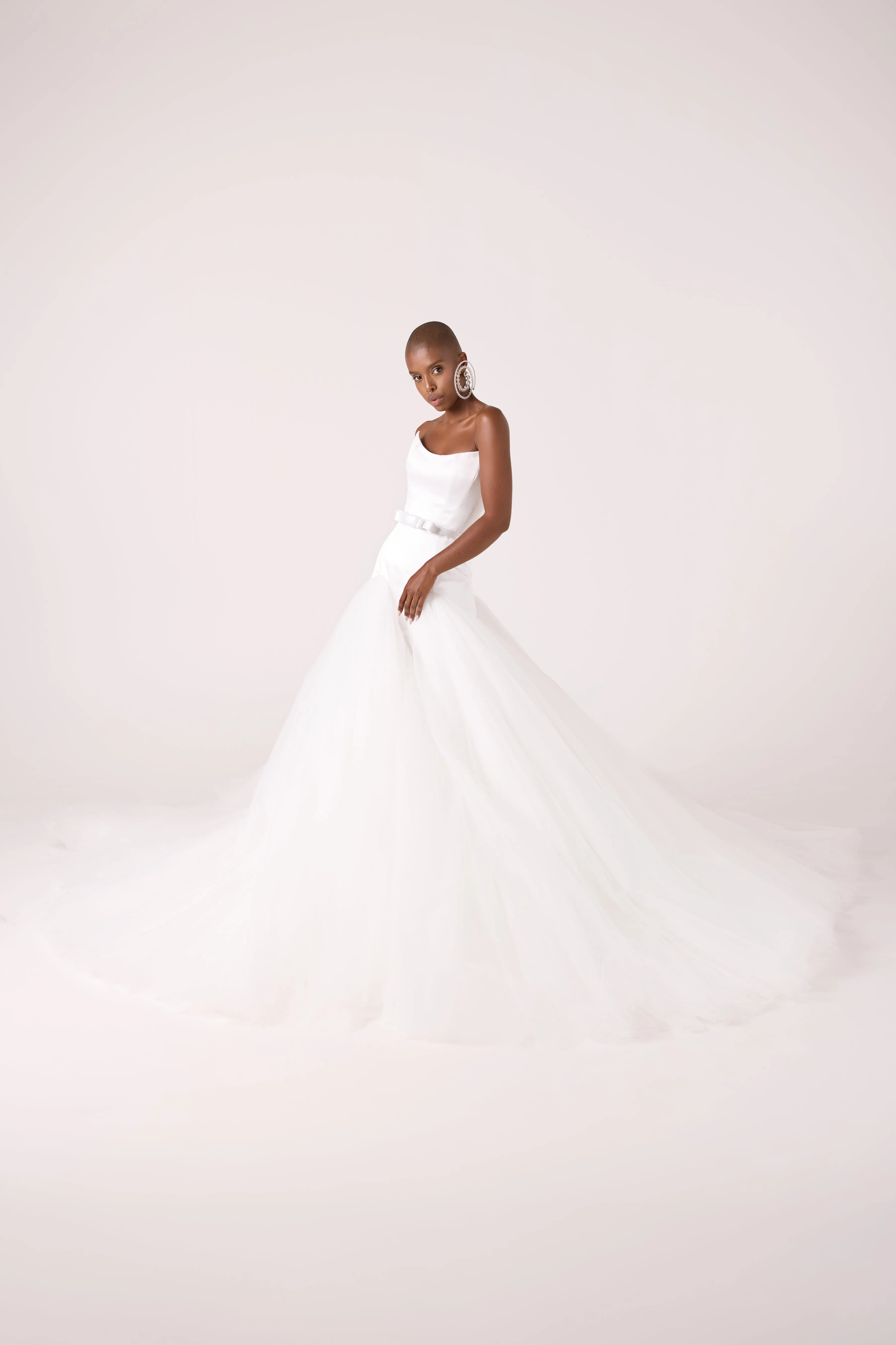 Elegant Tulle Ball Gown with Low Satin Corset and Graceful Train