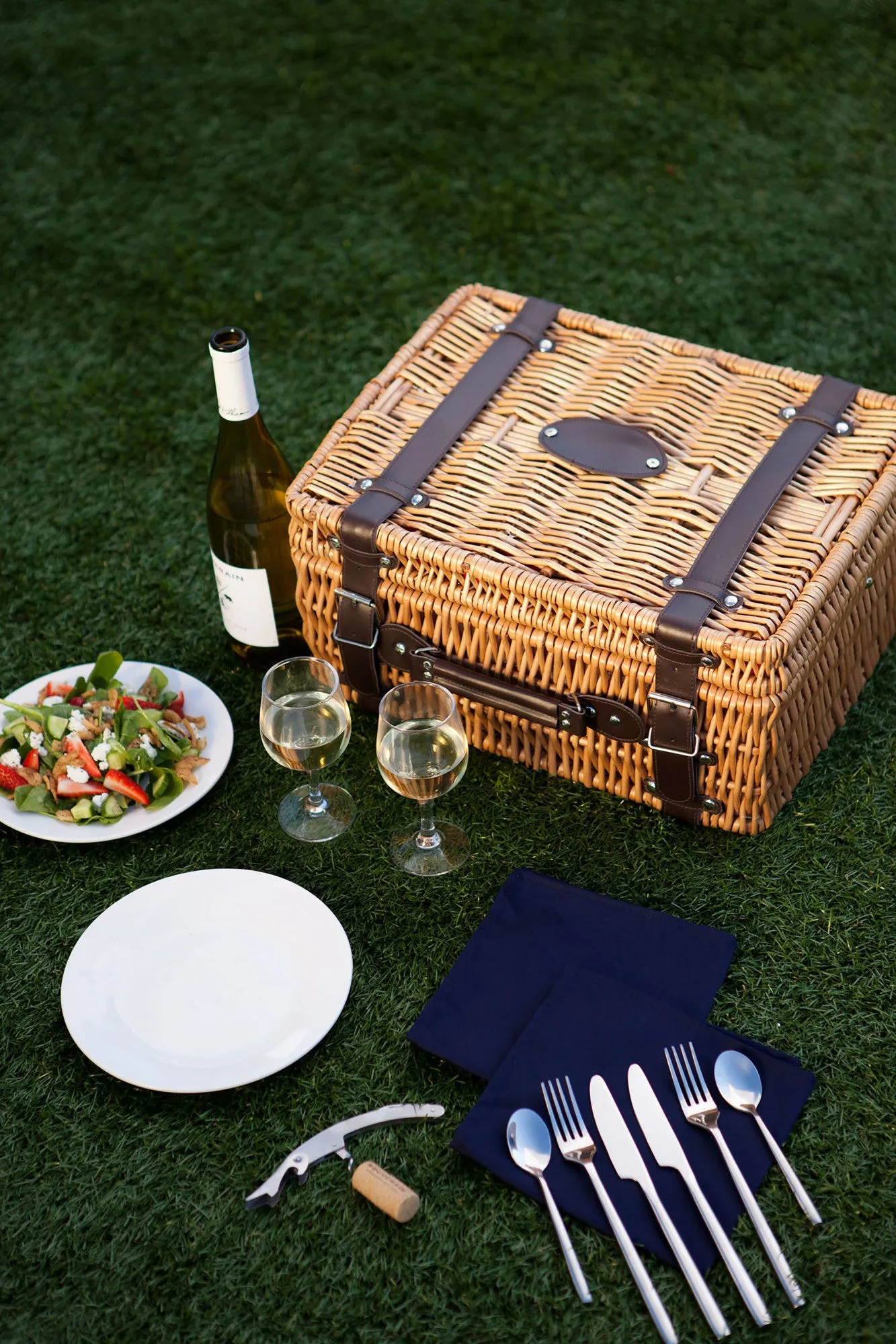 Georgia Tech Yellow Jackets - Champion Picnic Basket