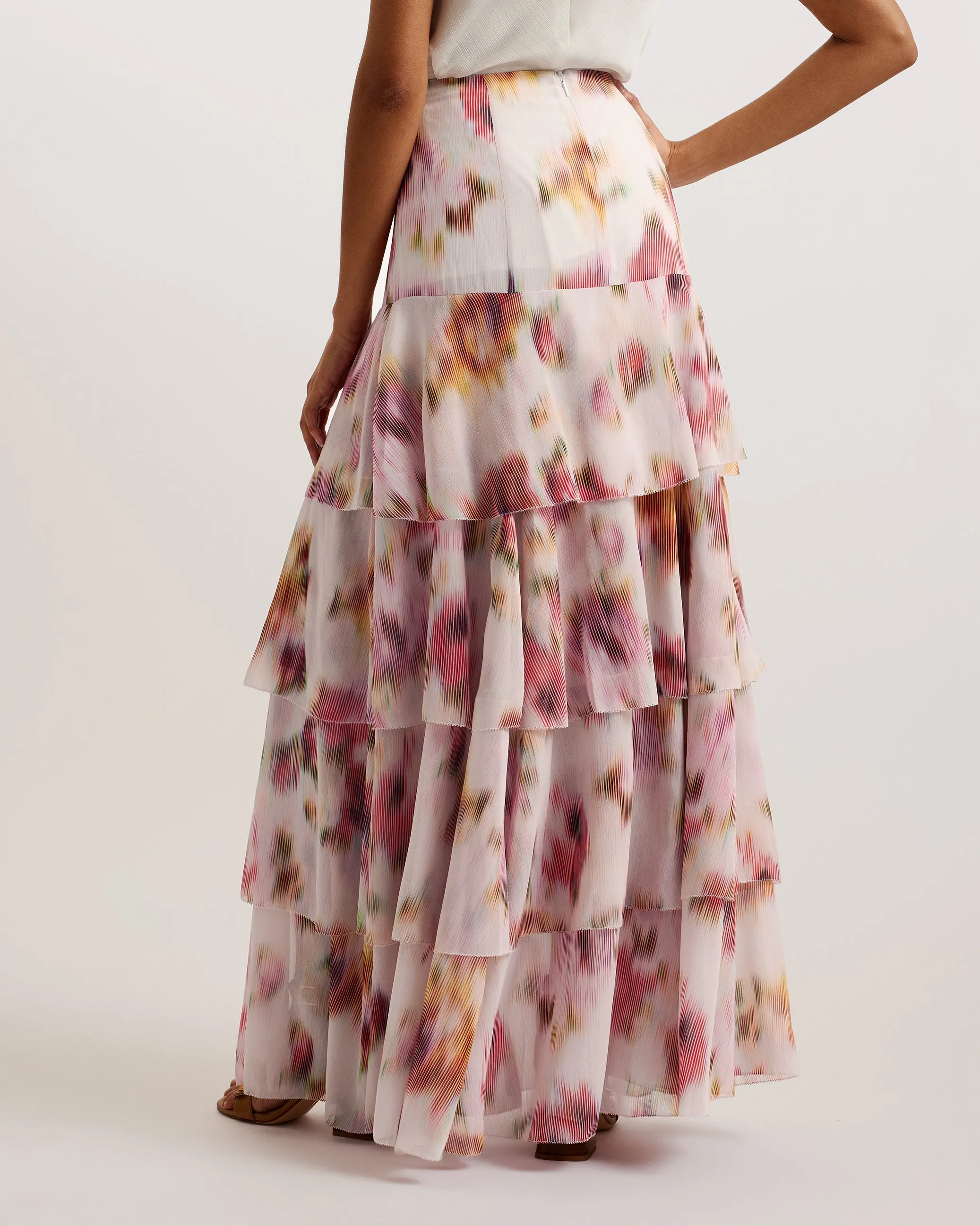 Ichika Tiered Maxi Skirt With Slits Lt-Pink