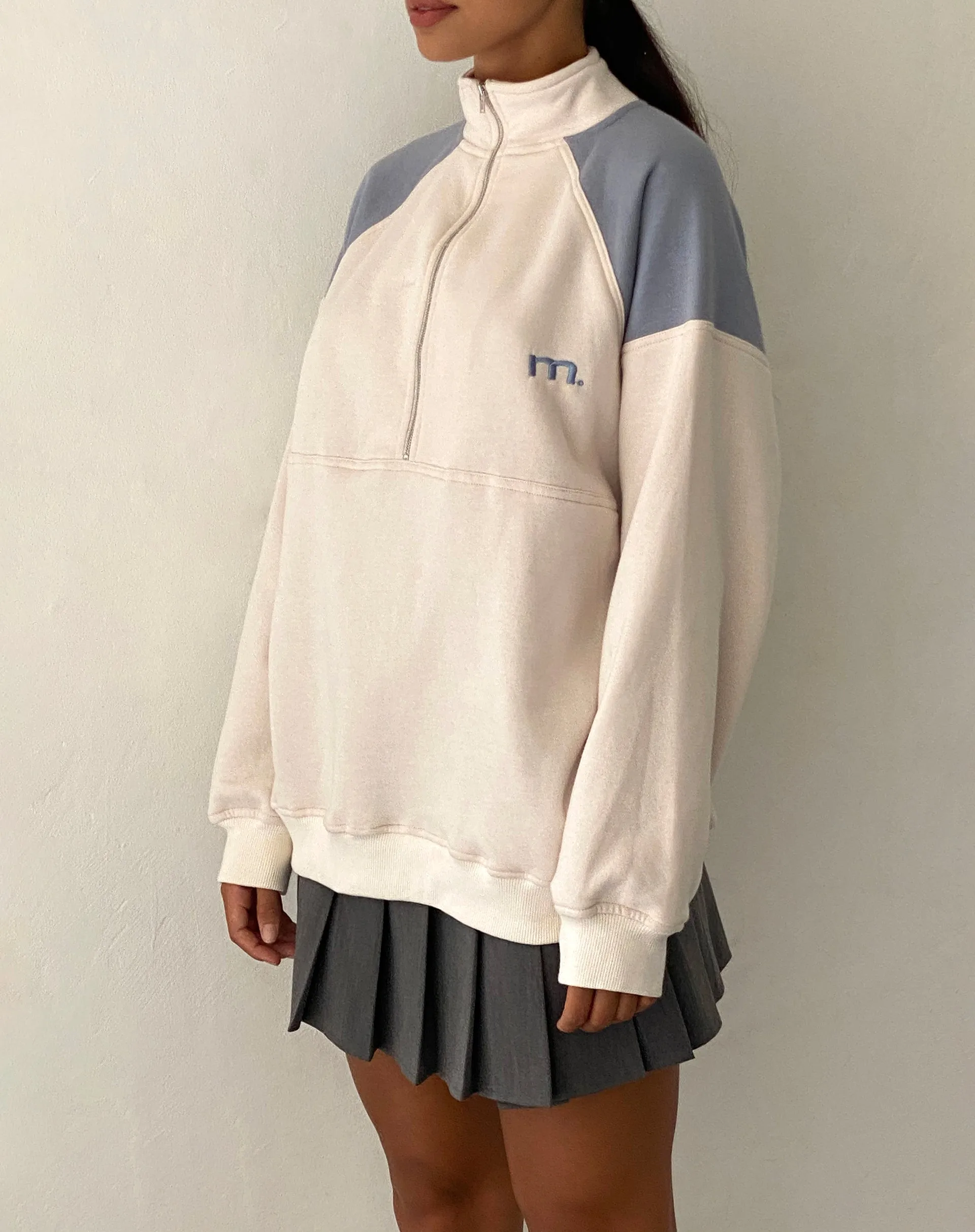 Laksa Sweatshirt in Winter White and Powder Blue