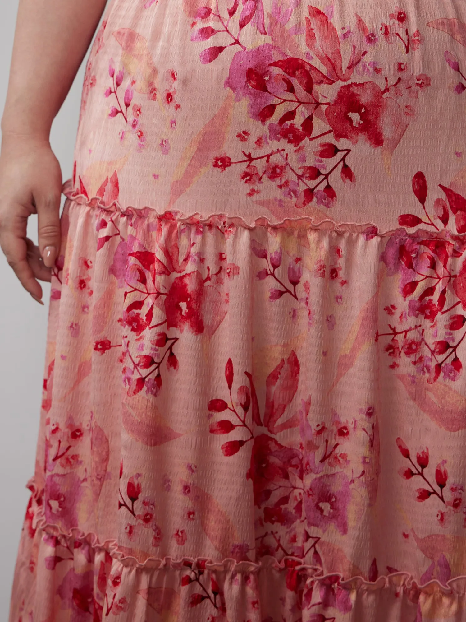 Plus Ditsy Floral Tired Maxi Skirt