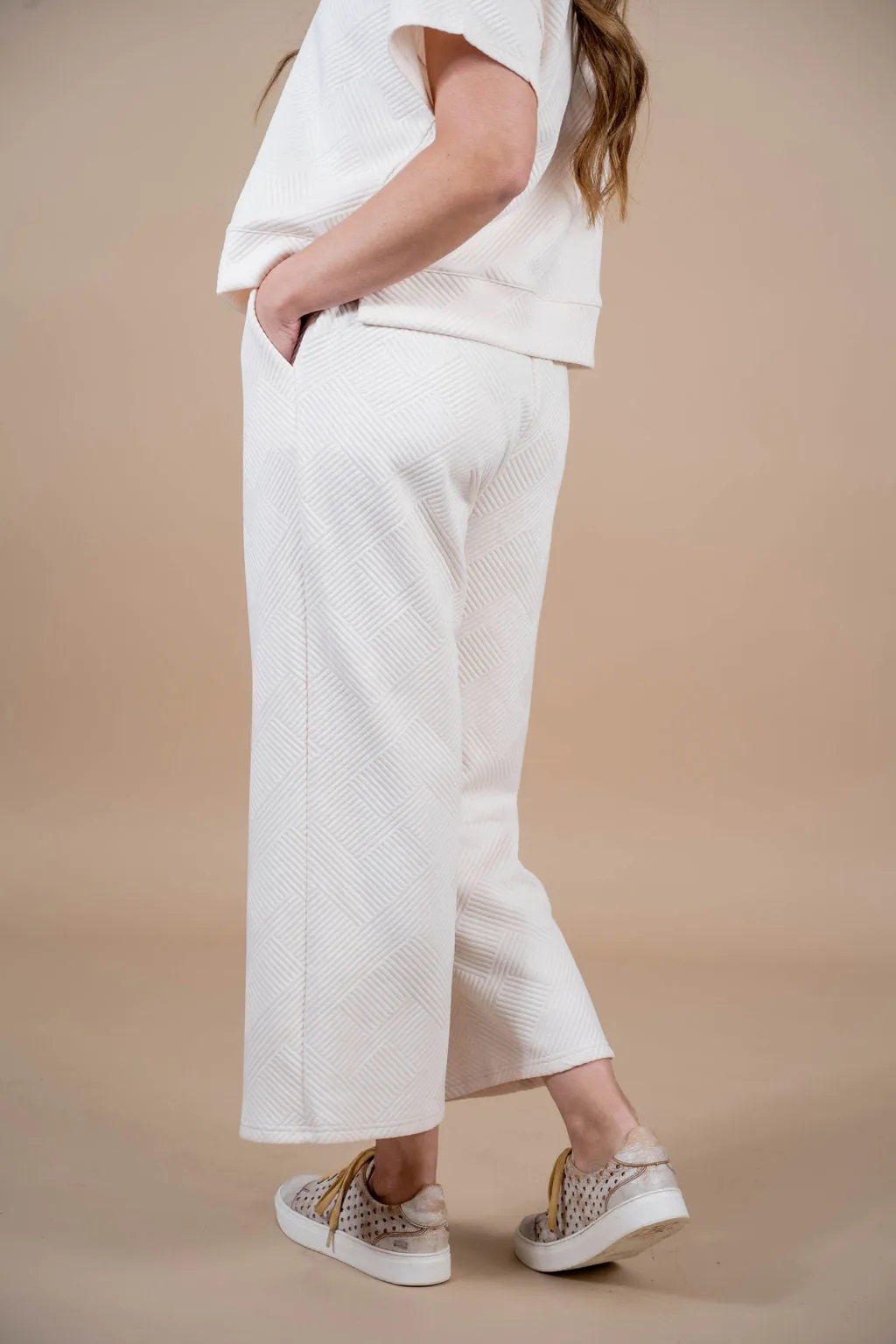 Raised Woven Relaxed Bottom Pants